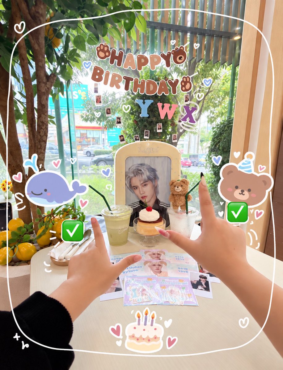 kbelle167's tweet photo. เดือนเกิดคูมหมี กับโปรเจ็กของพี่ที่ไทยฮ่ะ 🐻🎂
❕➕❔🟰✅💙💜🐳🐻#HappyXiongyiwenDay #XiongYiwen  #Liulingyu  #YUYI w/@mymai_2000 https://t.co/q58UFfiAoH