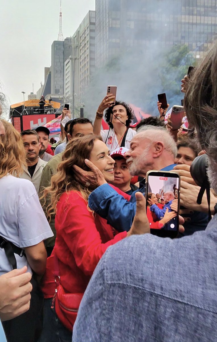 danielamercury's tweet photo. Só o amor vence o ódio. Vamos virar! https://t.co/6usS2z5odt