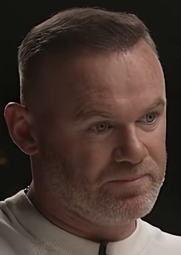 ChinoUTD's tweet photo. 🚨 Wayne Rooney on Elliot Anderson:

“During the Liverpool City game, I remember thinking something I probably shouldn’t say as a former United player.

How have City ended up with another one?

Because I’m looking at this lad and thinking, that’s exactly the type of midfielder I’d want in my team. Imagine United ended up signing him and Baleba. 

Not just because he can pass. There are plenty of midfielders who can pass a football when nobody is near them.

I’m talking about a player who wants the ball when the whole stadium is against him.

Anfield is one of the hardest places to play. I know that from experience. You can be having a perfectly good game, make one bad touch, and suddenly 40 or 50,000 people are letting you know about it.

Some players go quiet after that.

Anderson seems to get louder.

He gets fouled, stands up, and asks for it again.

Then he gets fouled again.

At one point I was thinking, ‘Surely they’ll leave him alone now.’

They didn’t.

Eight fouls. Eight times they brought him down.

I remember when I was younger, playing against experienced midfielders who would give you a little kick early in the match. Nothing dramatic. Just enough to let you know they were there.

You’d have a decision to make.

Do you start worrying about the next challenge, or do you keep playing your football?

Anderson made his decision very quickly.

What impressed me wasn’t even the amount of running he did, although covering more than 11 kilometres at Anfield is some shift.

It was what he did between those runs.

He’d win a challenge, move into space, take the ball under pressure and play forward. Then he’d be there again when City lost possession.

100 touches. 11 duels won. 71 completed passes.

Those are good numbers, but watch how he gets them. He’s not hiding in an easy position just to keep his passing statistics looking nice.

He’s involved in everything.

Then you look at Doku’s goal.

Anderson gets his head up and plays that long pass into the space. Doku takes it, runs towards the box, slows down, cuts inside and bends it into the far corner.

Brilliant finish.

But I always look at the pass before the goal. Anderson doesn’t just hit it forward and hope somebody gets there. He sees the run and gives Doku a ball he can attack.

That’s what good midfielders do.

Now, I look at him from an England point of view, and I think we’ve got a serious player here.

We’ve got some excellent attacking talent in this country. Everybody talks about the players who score, the players who dribble, the players who make the headlines.

But if England want to win major tournaments, we need players who can control the middle of the pitch when the opposition are trying to make life miserable.

That’s where Anderson interests me.

I don’t want to see him become a player who only looks good because City dominate possession. I want to see him take this personality into England games, especially against the strongest nations.

And from what I’m watching, I don’t think he’ll be frightened of that responsibility.

Someone asked me whether I thought he was the best player on the pitch against Liverpool.

I said, ‘For me, yes.’

They said, ‘Even with Haaland, Doku and Cherki scoring?’

I said, ‘Somebody has to do the work that allows those players to enjoy themselves.’

Anderson did plenty of that work.

Now, here’s the part that annoys me.

I look at United, and I look at the midfielders we’ve been crying out for over the years. Players with energy, aggression, intelligence, who can handle the pressure and actually want responsibility.

Then I turn on the television and see one doing all of that in a Manchester City shirt.

I’m delighted for England, don’t get me wrong.

But as a United fan, watching him dominate the midfield at Anfield for City is a very strange feeling.

Because I spent years enjoying beating Liverpool.

I never imagined I’d be sitting at home wishing one of City’s midfielders was wearing red while doing it.”