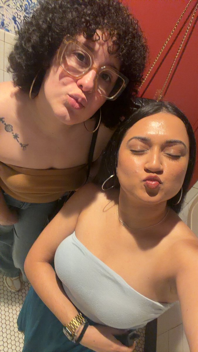 TheCurly_Queen's tweet photo. Sunday funday https://t.co/W9IdnLY0F0