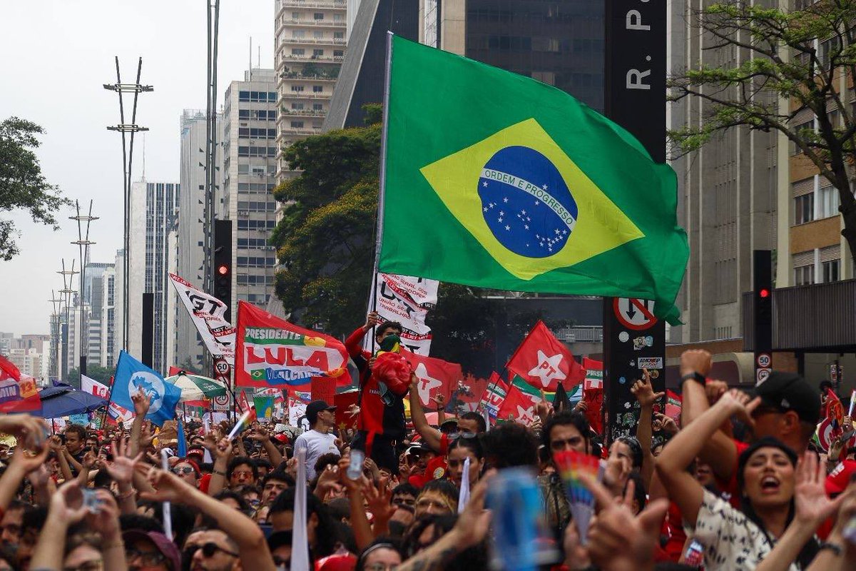 MidiaNINJA's tweet photo. O Brasil dos brasileiros.

Fotos: Cobertura Colaborativa / CC Mídia NINJA https://t.co/oXGZpfAvCq