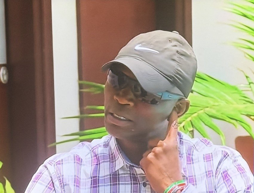 smutoro's tweet photo. "I was more scared than him."
🌻In 1997, Maurice Ogeta was a gym instructor at The Nairobi Club (Lilian Towers). Then more than ten "suspicious men in black suits" walked into the hotel asking to "see" Raila Odinga. No appointment. No introduction.
🌻Ogeta told Citizen TV, on Sunday, that he moved fast. He gave Raila his own track suit and a cap, then led him out through an emergency exit and straight through the hotel kitchen
🌻Raila calmly picked a fruit on the way and chewed it, while Ogeta, by his own account, was the more frightened of the two.
🌻Raila's driver waited outside in his car. Ogeta got him safely to Parliament using a taxi.
🌻Meanwhile, he sent the men in black suits to a room that does not exist: Room 1607, on the 16th floor.
🌻Ogeta believes he saved Raila from a potential assassination. Raila seems to have thought so too. He knew what had happened, and Ogeta went on to work for him.
🌻A gym instructor, a borrowed track suit and a fake room number. Sometimes history turns on the person who stays calm!