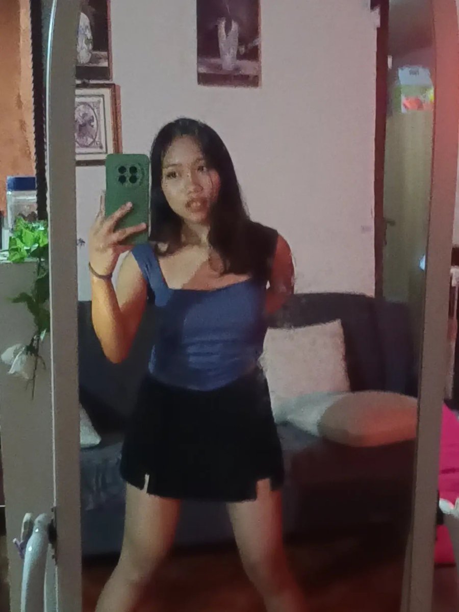 linkcutie_'s tweet photo. Crazy girl https://t.co/CB2LGH4Au4