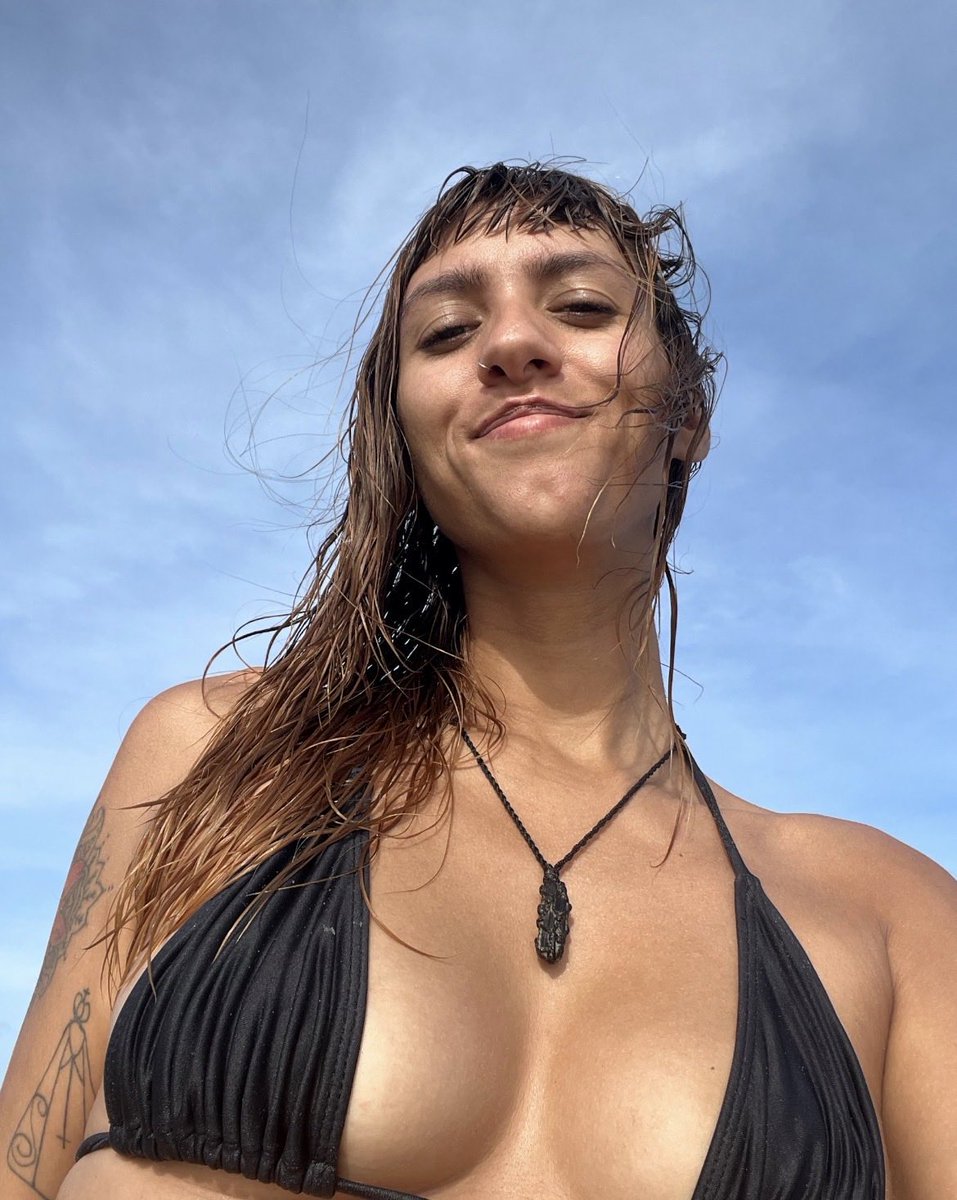 deboraxton tweet picture