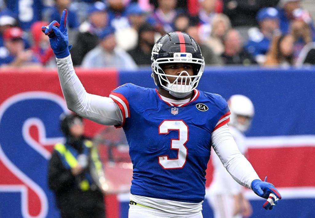 BigBlueFilmRoom's tweet photo. Abdul Carter had a 91.3 PFF grade in today's tie vs Washington.

Carter had 5 pressures, per PFF.

He also had a sack and a forced fumble. https://t.co/Rs74Lwt4Rs