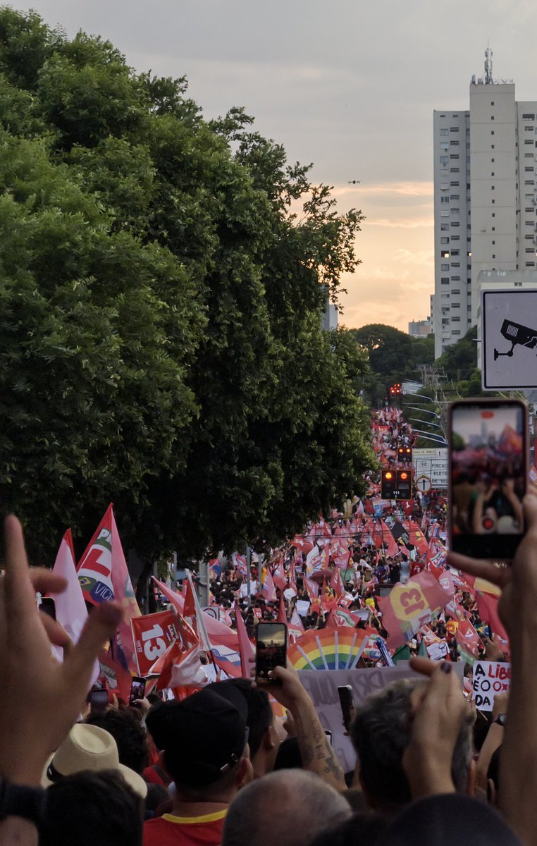 sharkmjj's tweet photo. e essa foto linda q minha irmã tirou https://t.co/ODPsmZnVs4