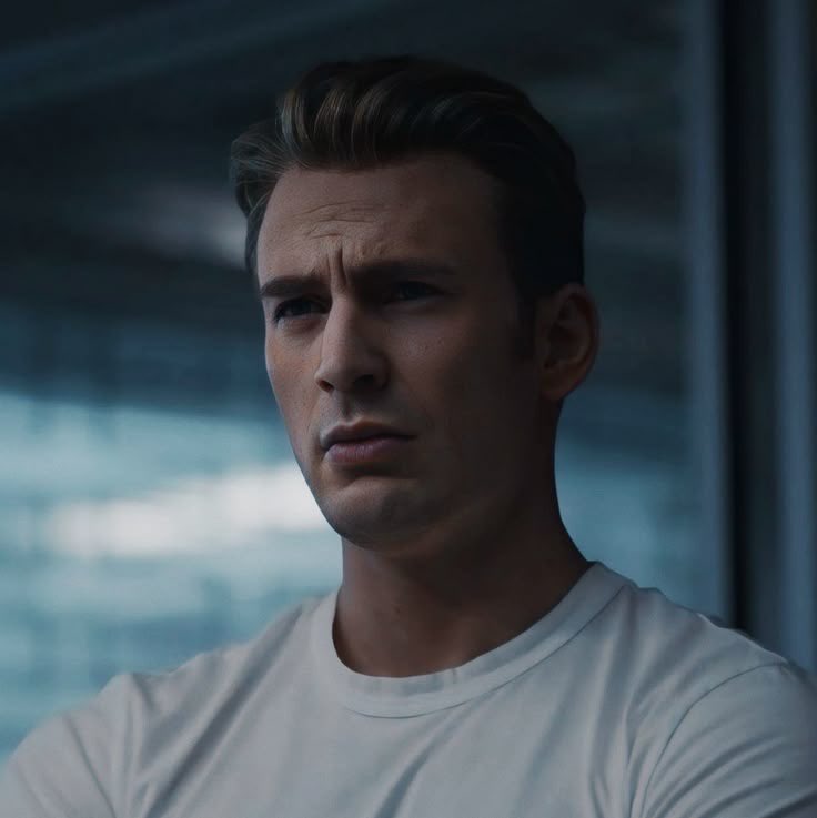 SEBNATI0N's tweet photo. i’m sorry guys i can’t hate endgame steve when he looked this good https://t.co/9L9GSaRqmx