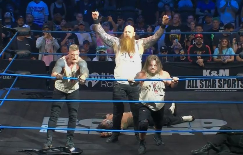 CatchCSF's tweet photo. 🚨 RÉSULTAT | #TNABoundForGlory

Syx ont remporté le match contre les frères Hardy avec l'aide d'Erick Redbeard
———
Mika https://t.co/4fyUWa7RvL