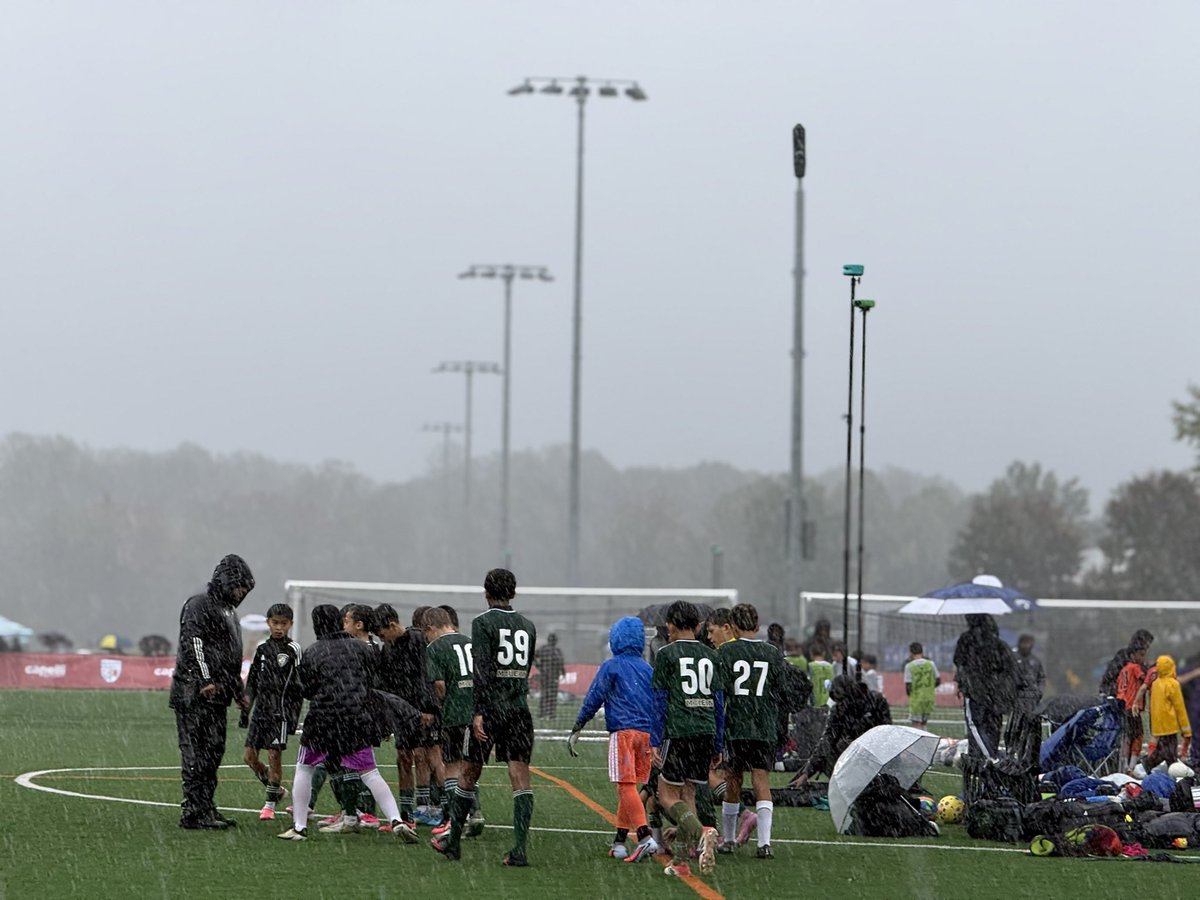 anu2000m's tweet photo. Heritage Cup Day 3 + the remnants of hurricane #Isaías make for a pretty slick Sunday ☔️🌧️☔️

#Soccer #MYS #HeritageCup #Sunday #Rain #McLeanYouthSoccer ⚽️🍀☔️ https://t.co/Kq71qXMIWY