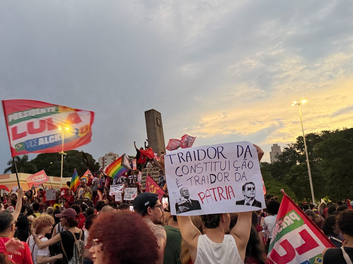 _crlaline's tweet photo. goiania, goiás https://t.co/EzO7XkkyRF