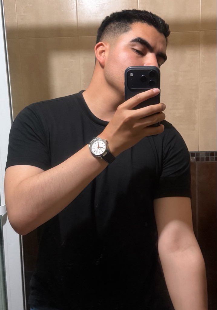 _19bryan's tweet photo. 🔥 https://t.co/zq6oWuJuzw