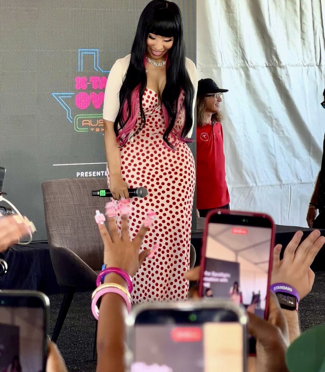 KingRayMontana_'s tweet photo. BEEN HOT SINCE FLIP PHONESSS https://t.co/d5KGaWdfBd