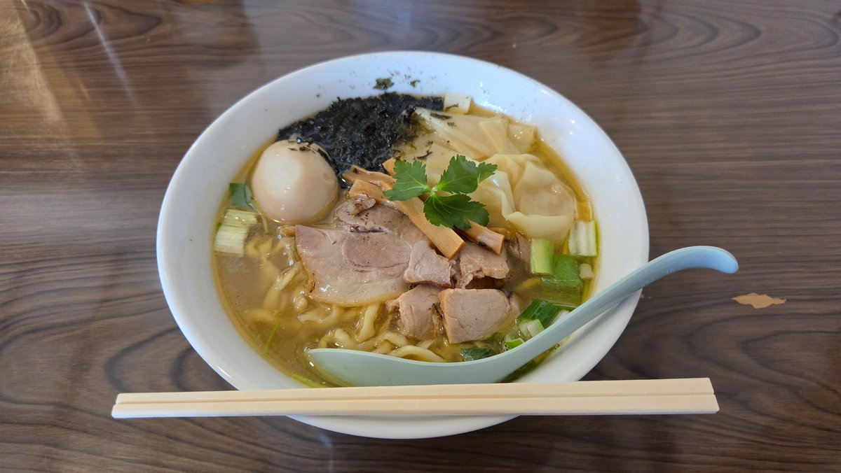 GK3_YG_FK7's tweet photo. らぁ麺あり澤にて朝ラー🍜
特製あさりラーメンの大盛り！
あっさりスープでとても食べやすくて美味しかった✨ https://t.co/C5H1UxzAVH