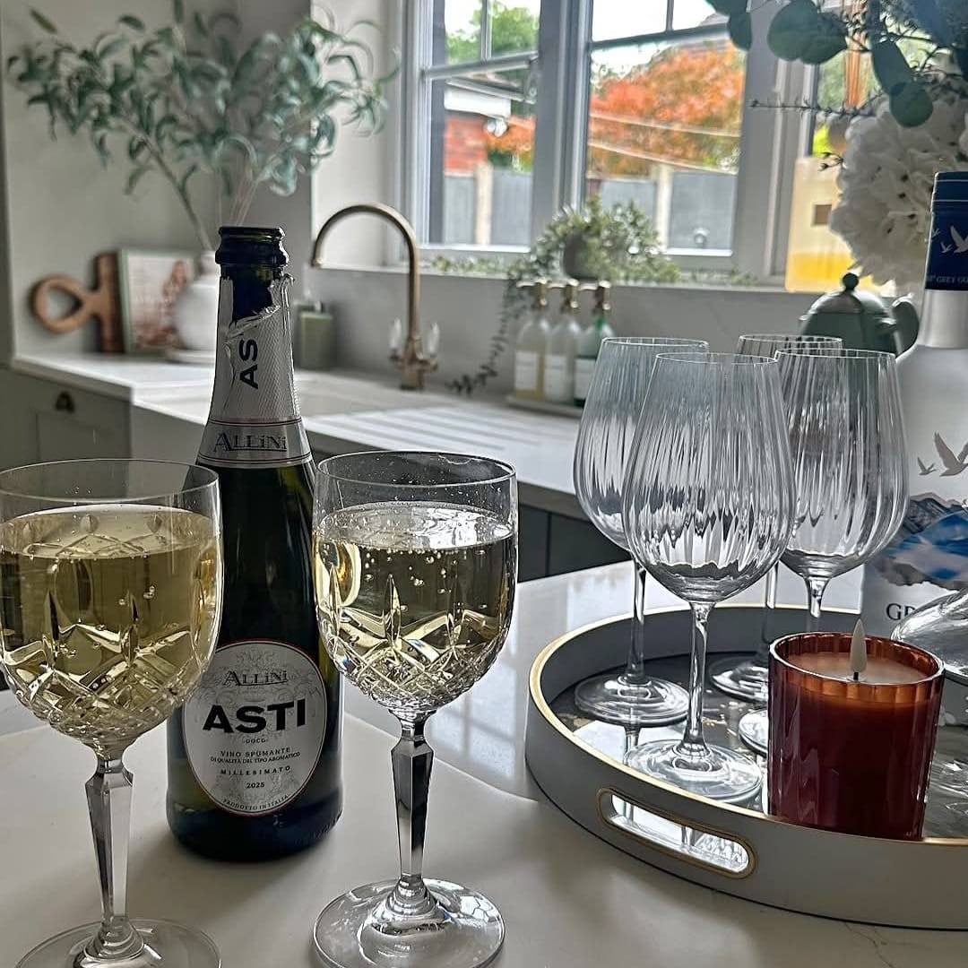 medinegul's tweet photo. Olivia and Caz have arrived in Rhodes for the ultimate bestie getaway. Sunshine, cocktails, poolside lounging and unforgettable memories at The Ixian Grand &amp; All Suites. https://t.co/YhmSsckI40