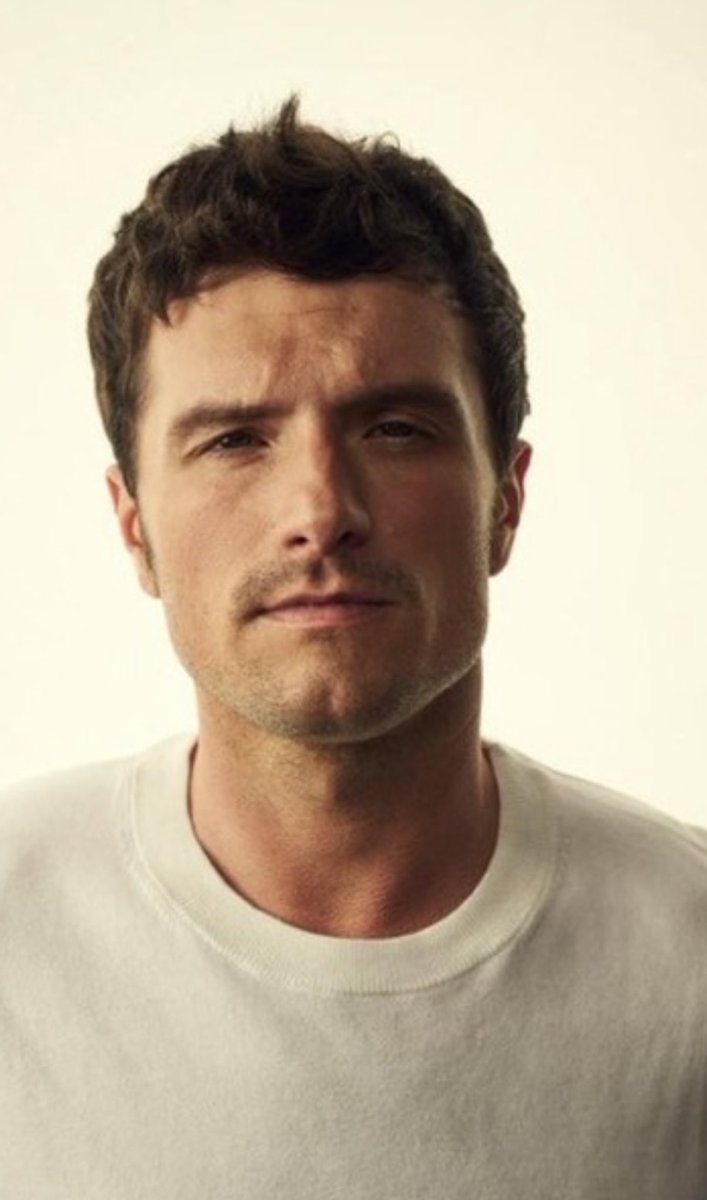 ToonHive's tweet photo. Happy 34th birthday to the talented Josh Hutcherson.

Known for playing Mike Schmidt in the ‘Five Nights at Freddy’s’ films, he also provided additional child motion capture for Hero Boy in ‘The Polar Express.’ https://t.co/YT9o8FDg5Y