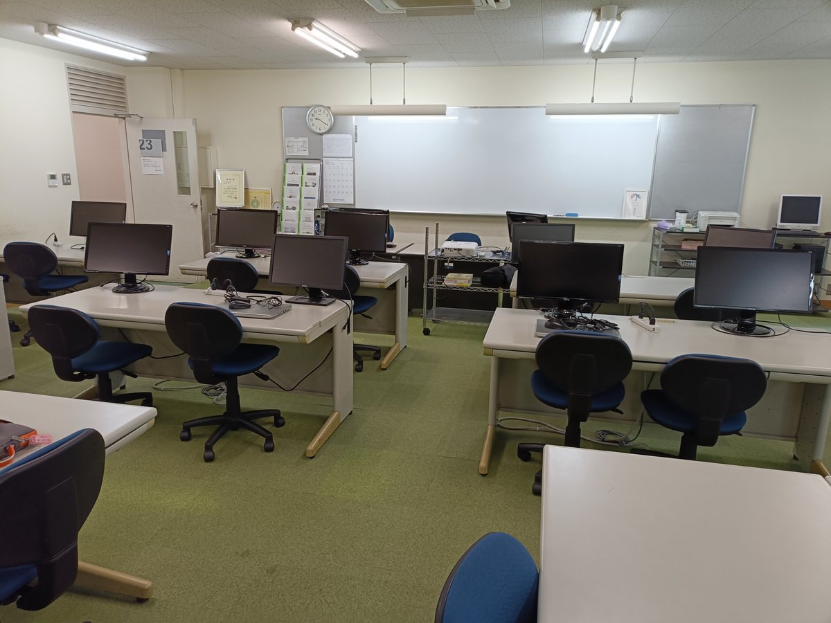 ACY_student's tweet photo. ITエンジニア学科、オープンキャンパス準備中です！ぜひお越しください！ https://t.co/S56qQKdXLP