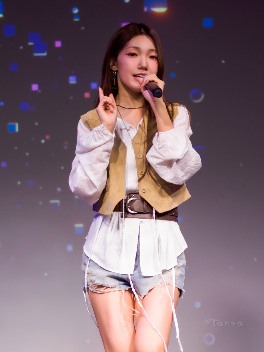 tantaer's tweet photo. 昨日のSecretのファンミは楽しかった～！
面白トークとSecretの名曲の数々を楽しみました♪
それにしてもヒョソンちゃん、変わらぬ美貌だし、日本語上手いしトークも面白くてしゅごいw

#시크릿 https://t.co/miLVtr0OL3