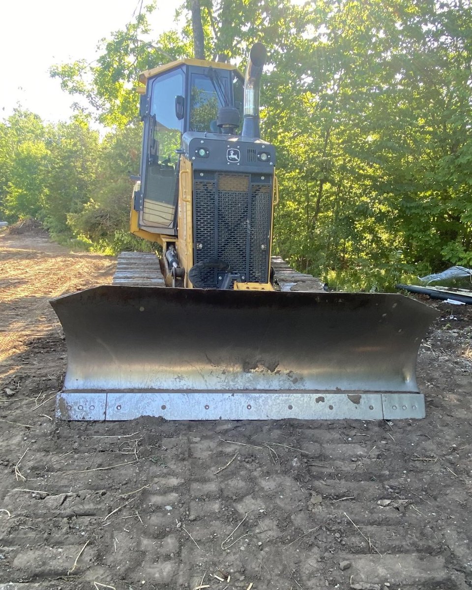MarketBookCA's tweet photo. Ready to get to work!💪
This 2017 John Deere 550K dozer has 3500 hours and 70% undercarriage remaining. Recently serviced and ready for its next jobsite!
📍 Douro-Dummer, Ontario
📞 +1 705-614-9937
🔗 https://t.co/c3FiBVBy88
#JohnDeere #DozerForSale #ConstructionEquipment https://t.co/Sh7zGURcJy