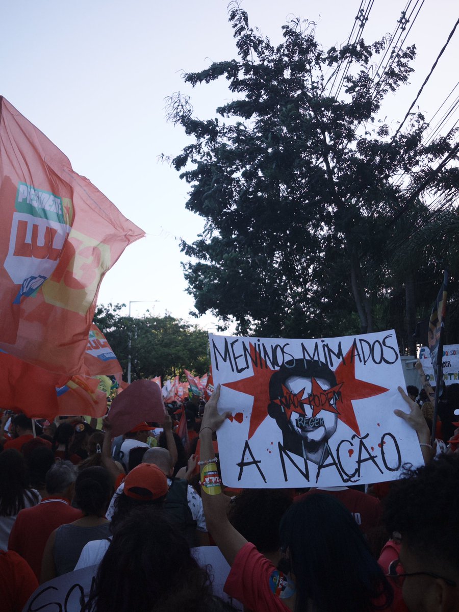 linorinorang's tweet photo. seremos resistência! https://t.co/m0mQmPEk5Y