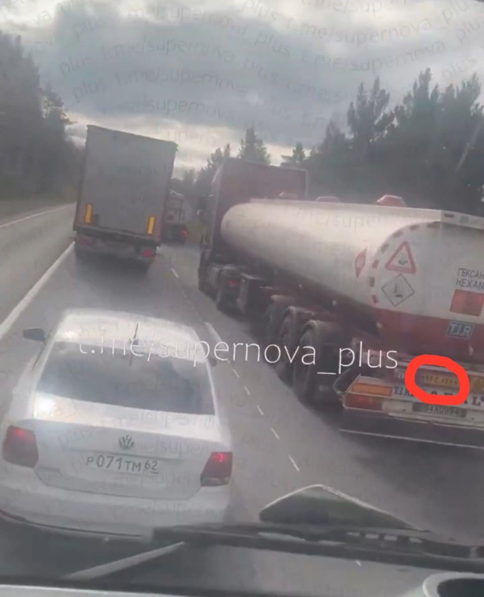 BabakTaghvaee1's tweet photo. BREAKING: The diesel fuel Russia is now exporting to the United States at U.S. President Trump’s request may have originated in Iran, as Russian oil refineries are largely unable to produce diesel because of Ukrainian attacks.

Russia has been importing most of the diesel it needs from Iran. In September, thousands of Iranian tanker trucks were spotted in various regions of Russia, including Ryazan, carrying Iranian diesel.

Russia may be buying Iranian diesel and reselling it to the United States. If so, Trump’s attempt to lower U.S. energy prices and deceive American voters is putting money into the hands of Russia and Iran’s Islamic regime.
