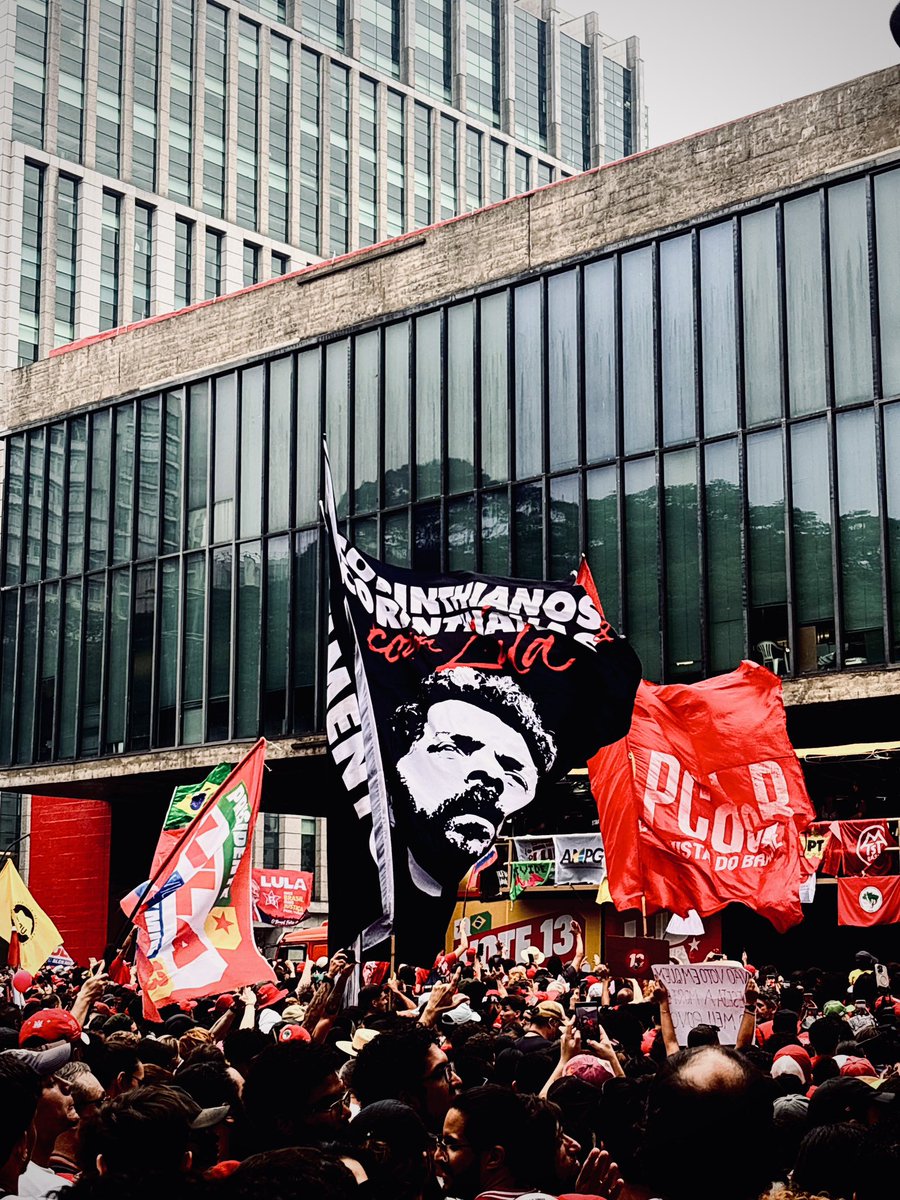 gimsccp's tweet photo. SEMPRE teremos um lado e sempre será a ESQUERDA! https://t.co/IXXBaUh6Tf