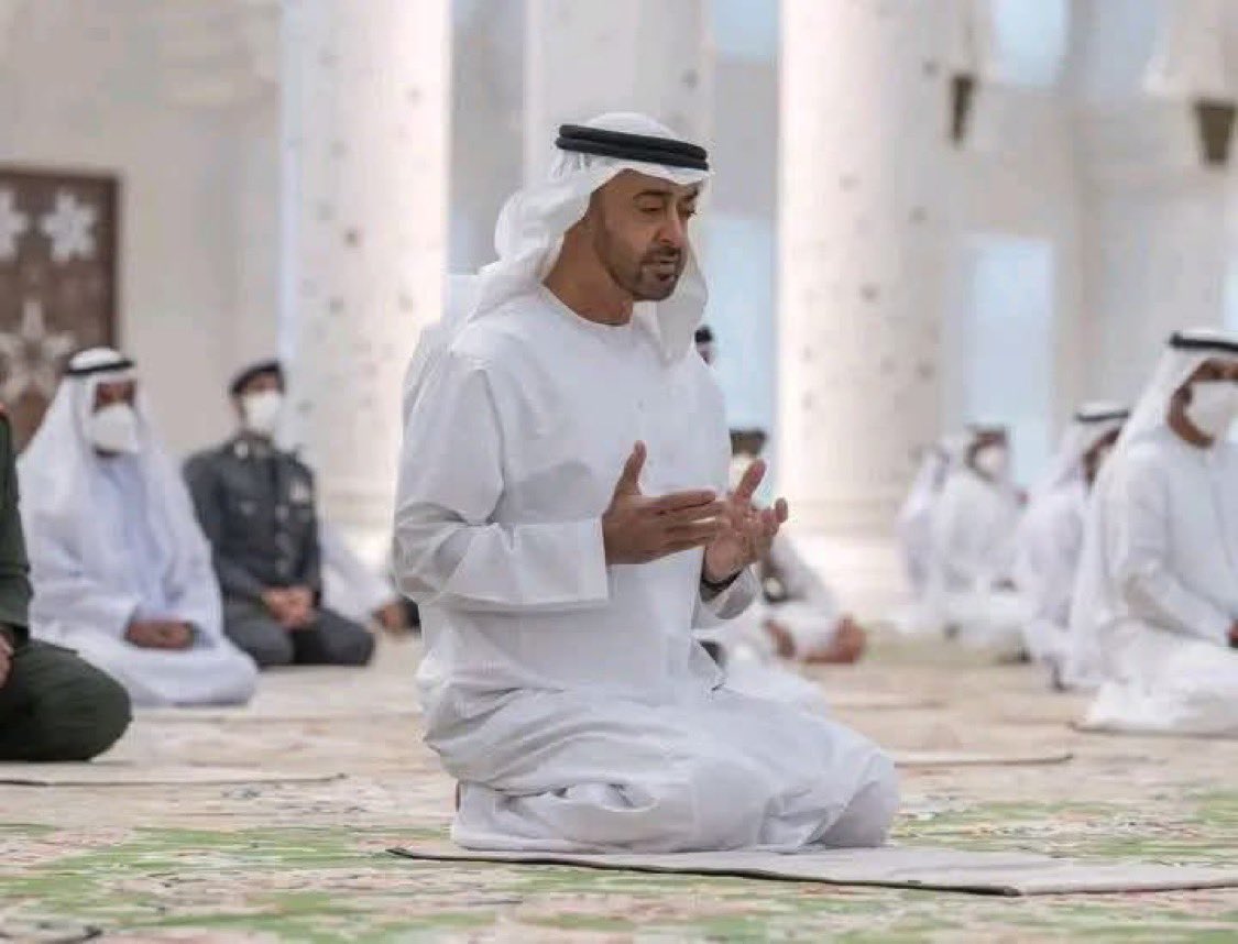 dpzje1's tweet photo. يا تارك الصلاة وش عذرك وانت تشوف ابليس يصلي https://t.co/bANKfgq7pY