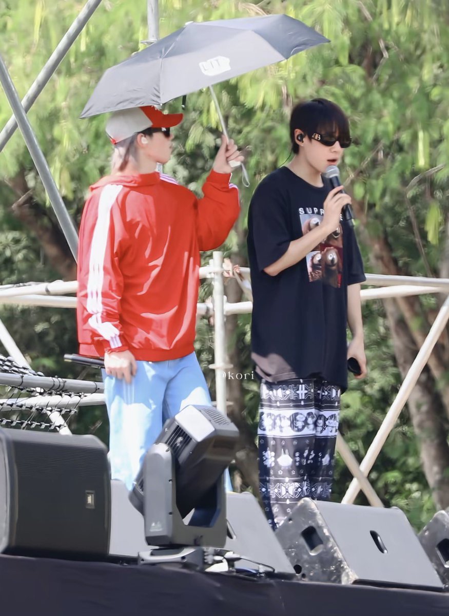 _tttequila's tweet photo. ซาวน์เช็คกลางแจ้งที่ว่า🙂‍↕️ https://t.co/lGlwMyshwc