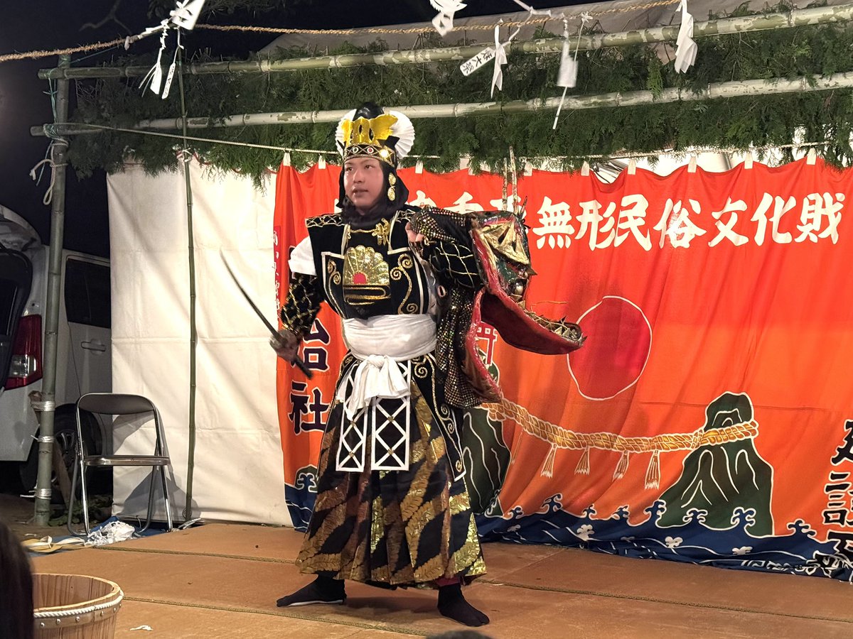 wkikuro's tweet photo. ふるさとの鎮守の秋祭り。備中神楽が奉納されました。 https://t.co/1FvFHdf76A