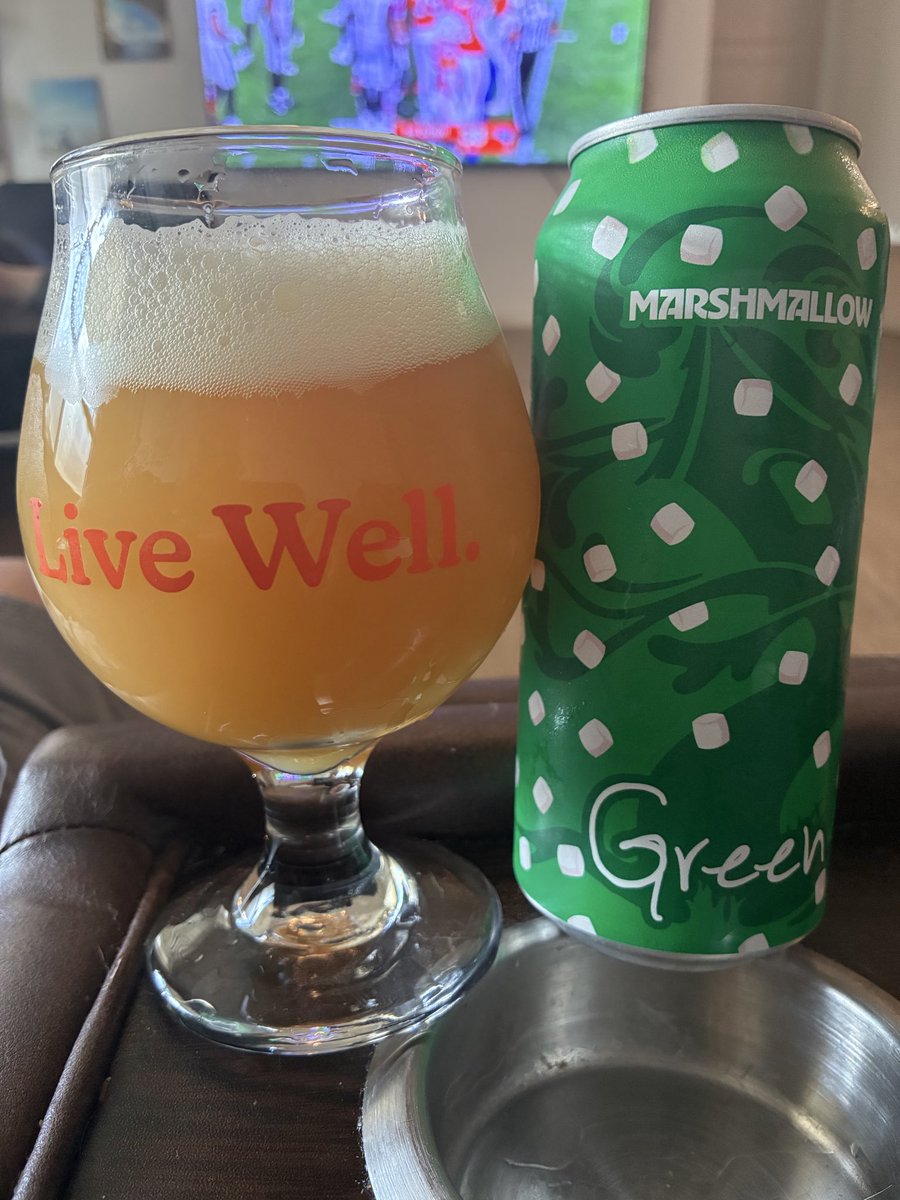 MikeSlomba's tweet photo. @zonehenge I'm Living Pretty Well with my Marshmallow Green🫈😂👊🍻 https://t.co/wJd6vMCe0N