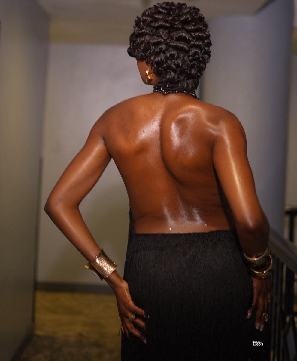 MercedesBbn's tweet photo. I think my back deserve its own post 😍
Pole did that 🤏
#BBNaija #Mercedes #partywithmercedes #Mercedesqueenofheels https://t.co/FsSnstRP2p