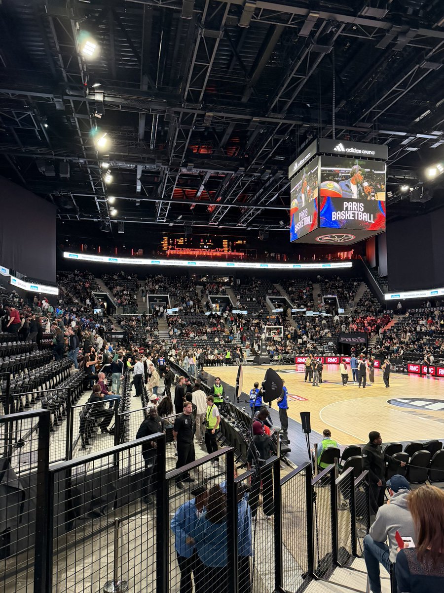 HelluvaSarah's tweet photo. Game Day 🏀 https://t.co/bVbIasXjdQ