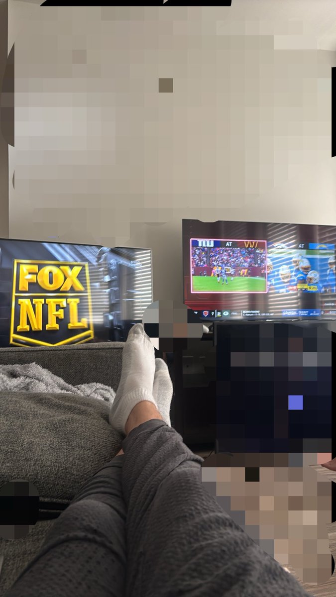 beevhub's tweet photo. Need more tvs #Sunday https://t.co/ckvCmi9FRD