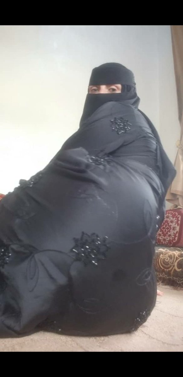 p05zvs's tweet photo. اناالملكه عبير♥ الصنعانيه مطلقه اكيد الكل يعرفني من حسابي الســـابــق اح 😭كان معي اكثر من 50 الف متابع اح😢كل وقت يوقفو حسابي عيال الكلـ//ـلب اح 😢 شباببليز  ادعموني بمشاركه وارتويت وتغريده ابوس 👄ز..بــكم 🍌ادعموني https://t.co/zgUCaLWw9d