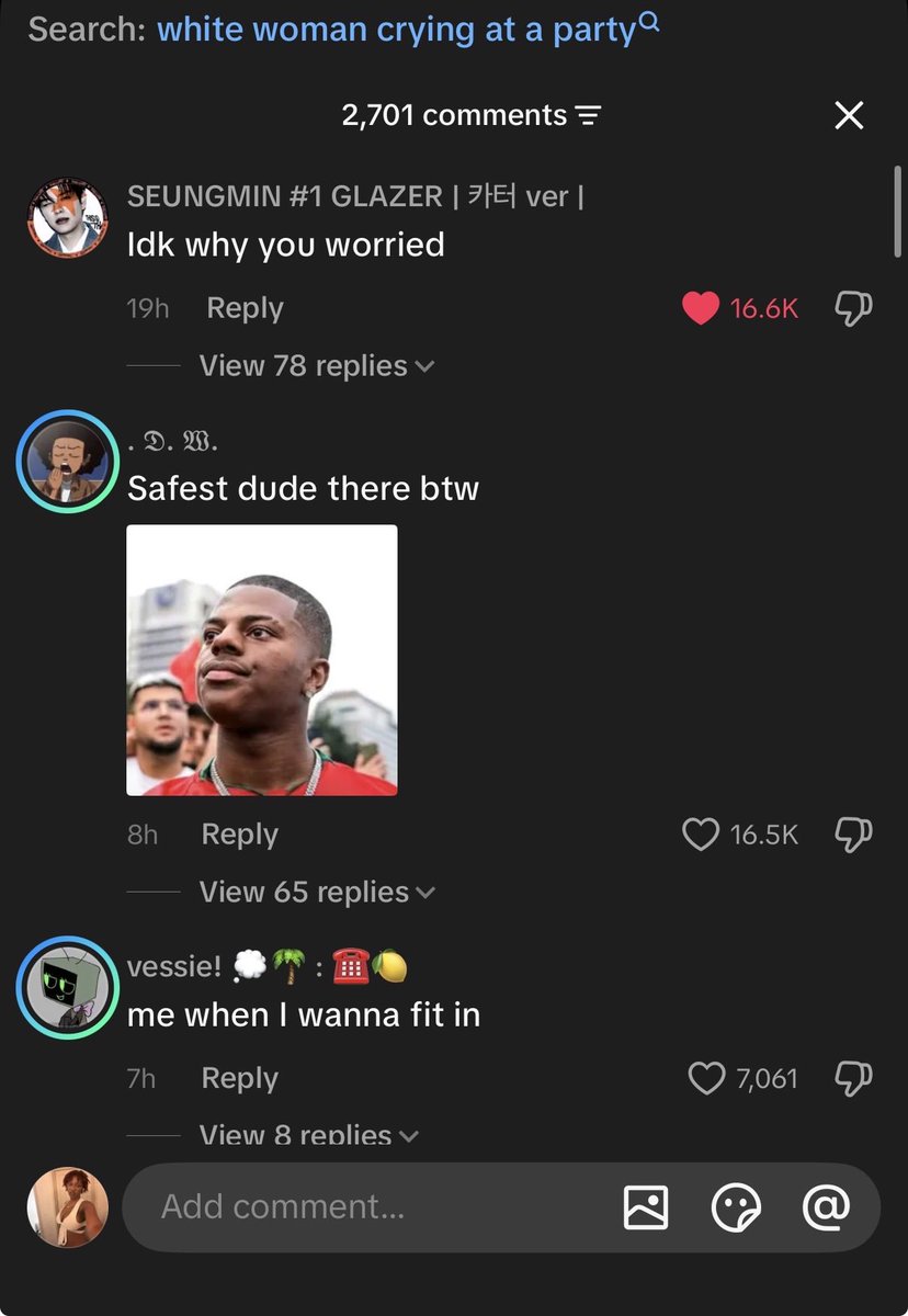 queensummxrtime's tweet photo. comments tearing his ass up 😭😭 https://t.co/vS8r84vzKQ