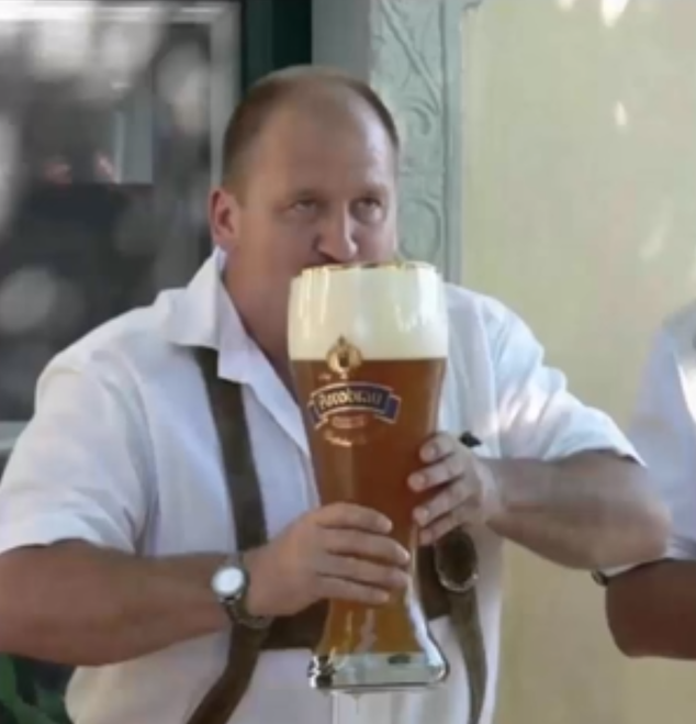 BoodeVon's tweet photo. “In München steht ein Hofbräuhaus …"
eines, zwei, g'suffa
#Octoberfest #Bier #Deutschland 
prost...
🍺👍 https://t.co/lzxHnY8FXe