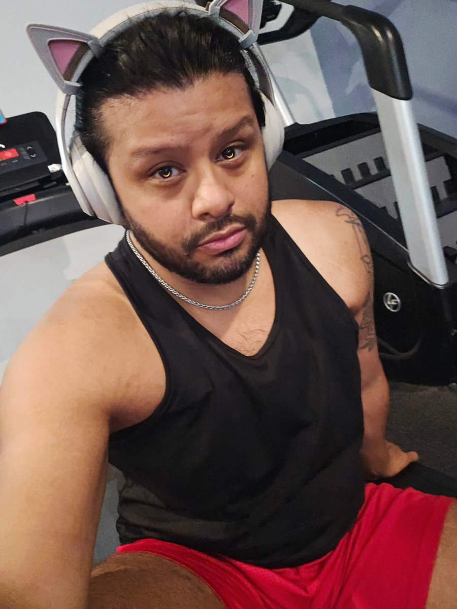 BeastMaster7110's tweet photo. My beastly streght is growing! 💪🏽🐺💦
#Beastmaster #bodypositivity #gaydiabeticlife #gaylatino #gaywolf #gaybear #gaybeast #beefybear #beefymen #beefygay https://t.co/h0WvT5hPwH