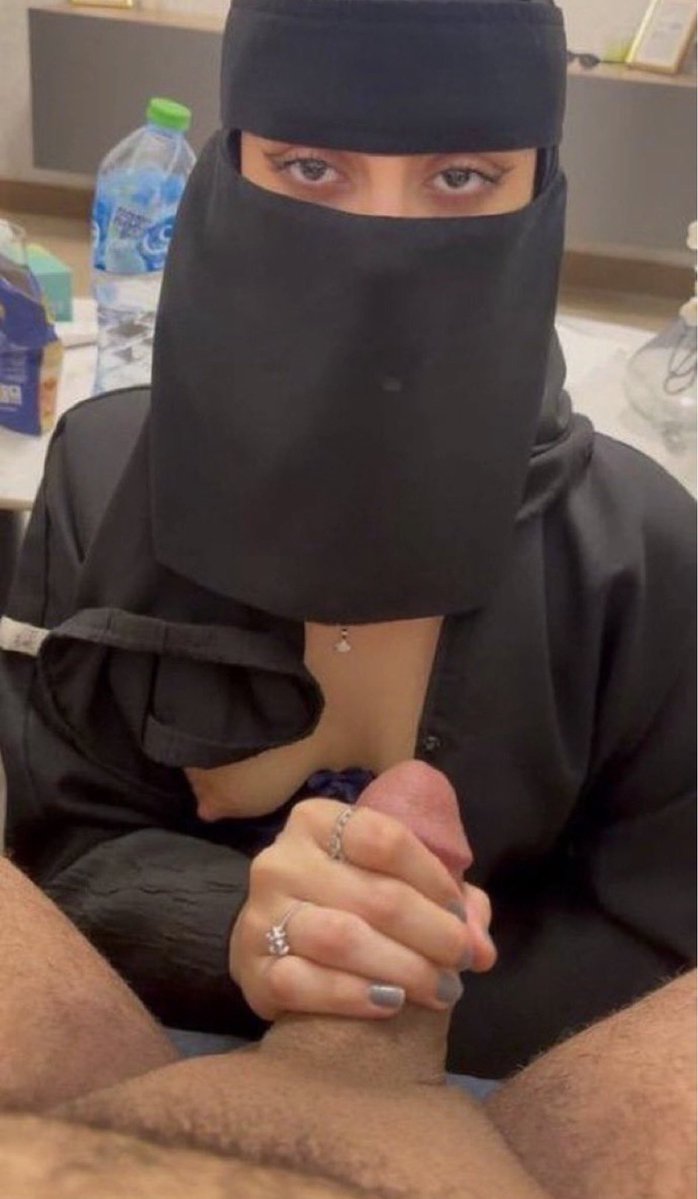 Qsawjdh's tweet photo. ذيي ا،ميي وا،مك يل مسـ،لم الخنيث ههههههه
مسويه فيها مستوره وهي تلقمه 😵‍💫😵‍💫😭😭
خونهخخخ خونخههخهخ🐽🐽🦮 https://t.co/jbRhQ1uk7w