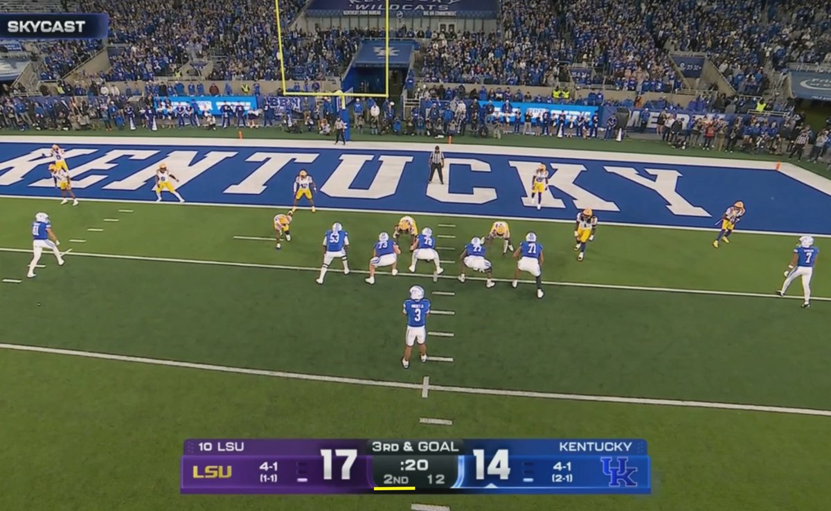 vstyles17's tweet photo. The last drive was the most important drive of the season and the TD isn't the reason why...does the image look familiar? Not the exact formation but it gave us an idea on how they would defend emptTy. Time for another bonus #cutup. https://t.co/7Nh18iN79F