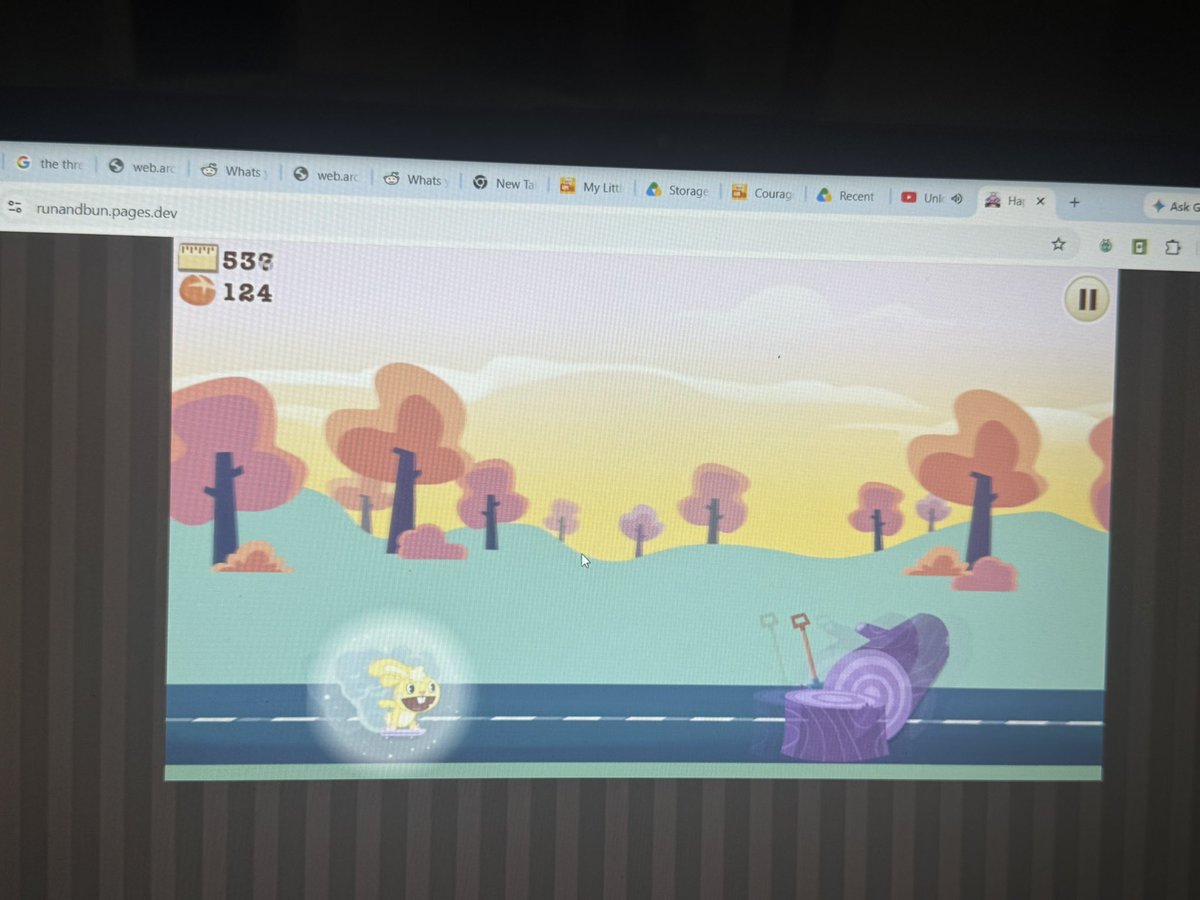 waxxin_'s tweet photo. I miss playing this game, run and bun is peak https://t.co/39asdYIniO