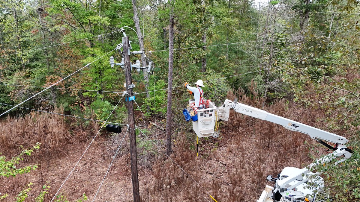 alabamapower's tweet photo. We know how difficult it is to wait for your power to come back on. Even if you can’t see our crews, please know they’re still working to restore service. Many are navigating hard-to-reach areas and challenging conditions to safely bring power back to our communities.  Thank you for your patience as our crews continue working to get the lights back on.