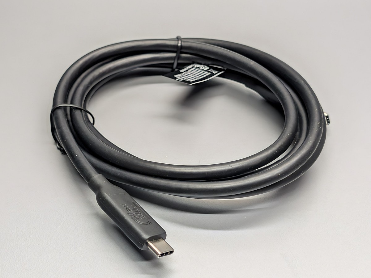 pc_watch's tweet photo. 【やじうまミニレビュー】こういうのでいいんだよ……のはずだった。Amazonベーシック格安USB4ケーブル https://t.co/cNgVHTYBca #Amazon #Amazonベーシッ��� https://t.co/sVkteFgg8p