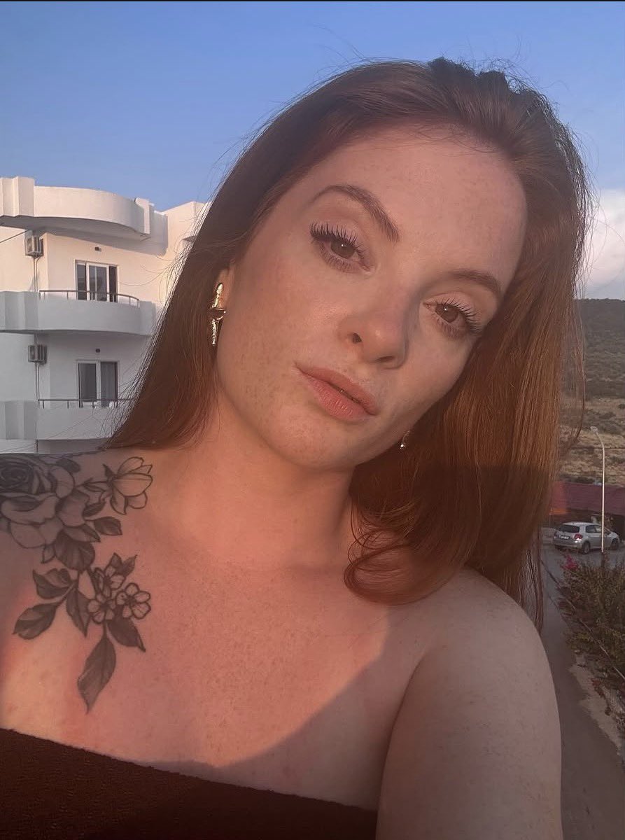 IRLSharer99's tweet photo. Lauren https://t.co/v8znj33knq