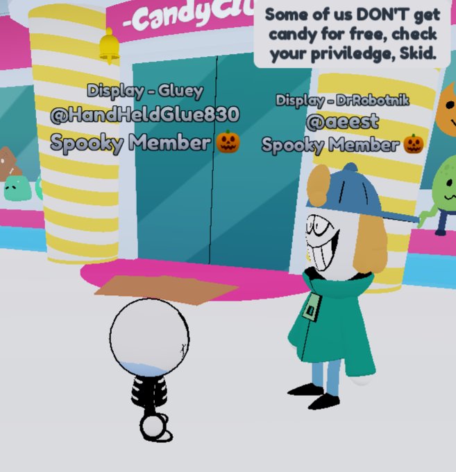 HandHeldGlue830's tweet photo. Never a normal day on Spooky Month Roleplay. 😭 https://t.co/NzXMz1lOnj