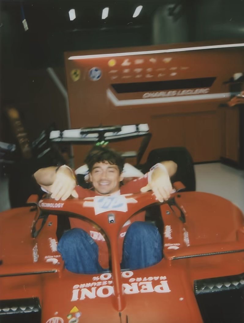ttristenuvola's tweet photo. 4 fav drivers :) https://t.co/f0Rt5eaozu