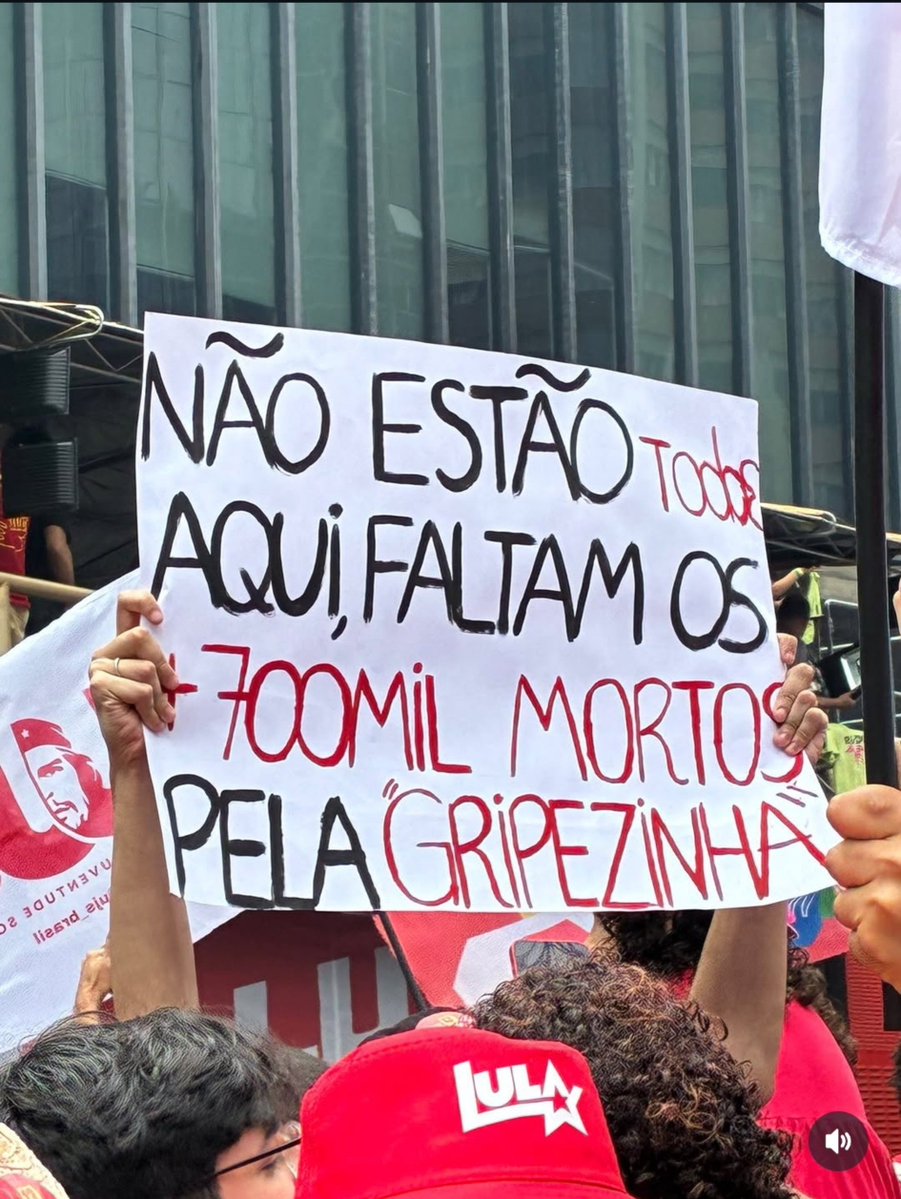 Italotuita's tweet photo. Nao podemos eleger o filho de um presidente que zombava enquanto muitas pessoas perderam suas vidas 

#OEXERCITODOLULAVEIOPRAFICAR https://t.co/ZSjICstr9z