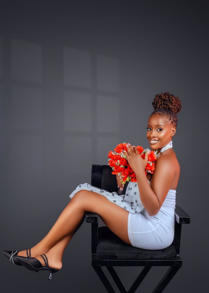 CartoonistFeng's tweet photo. Stop counting the candles, it will take you until your next birthday to finish! Happy birthday! Book your shoots Dm 📸💪 https://t.co/VPZq5Hiv0t