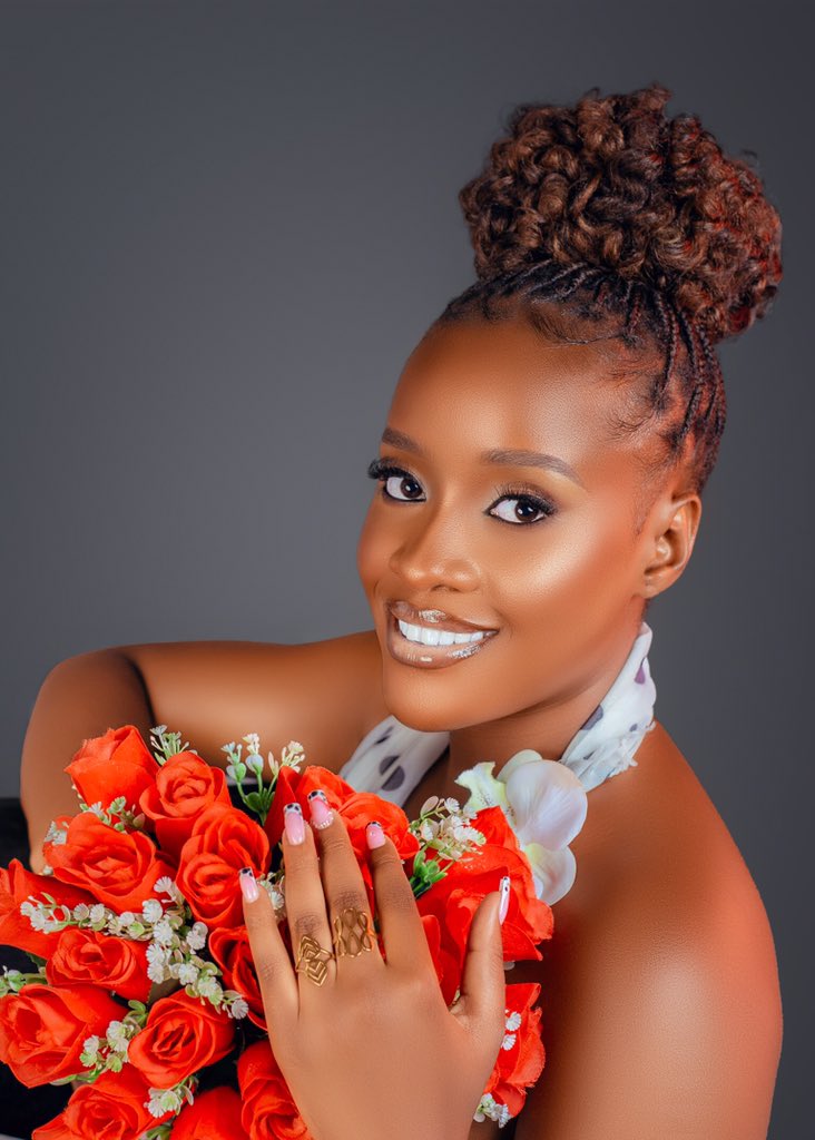CartoonistFeng's tweet photo. Stop counting the candles, it will take you until your next birthday to finish! Happy birthday! Book your shoots Dm 📸💪 https://t.co/VPZq5Hiv0t