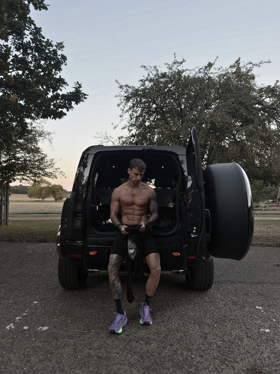 adrnvlkv's tweet photo. Tarde reflexiva.

#SeductiveSunday
#FreeRol #SexRol https://t.co/9CS9ZSlDCl