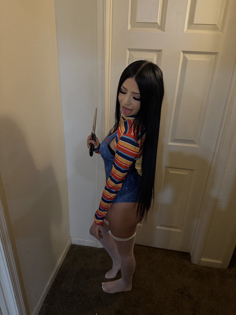 ggzmel's tweet photo. let’s play? 🔪 https://t.co/xG4GmxvU9P