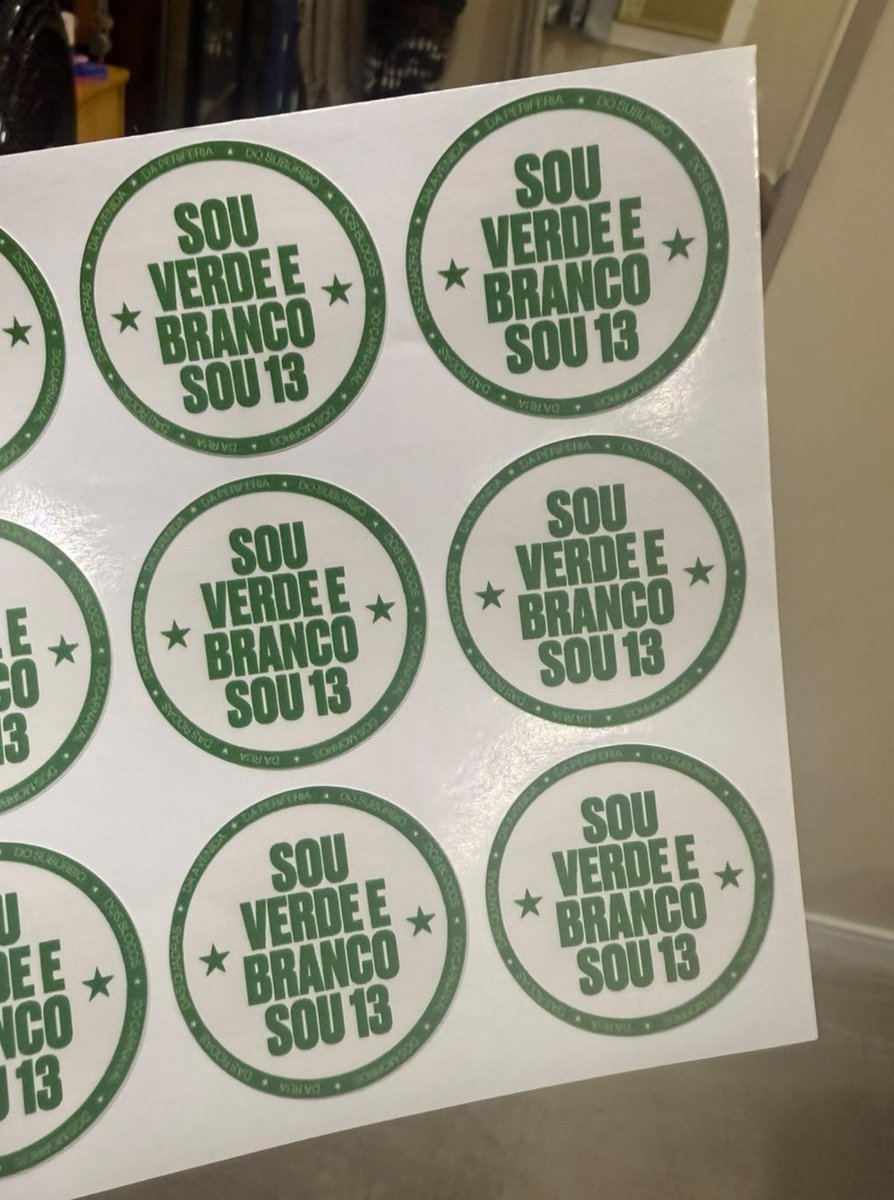 leandrovieirarj's tweet photo. Foi aqui que pediram adesivos pra amanhã? TEREMOS DE TODAS AS CORES DE BANDEIRA!! https://t.co/nfP0GkxIWx